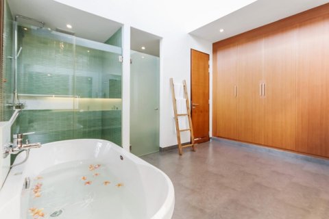 Villa in Pran Buri, Thailand 3 bedrooms № 168487 - photo 12