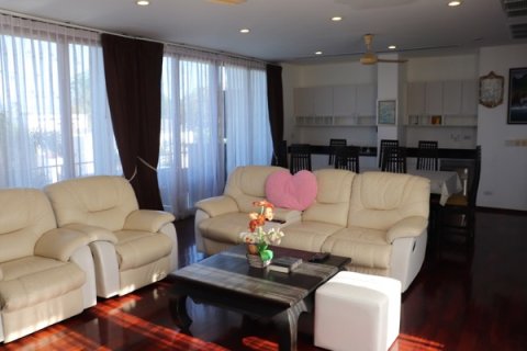 Villa in Pran Buri, Thailand 3 bedrooms № 168490 - photo 5