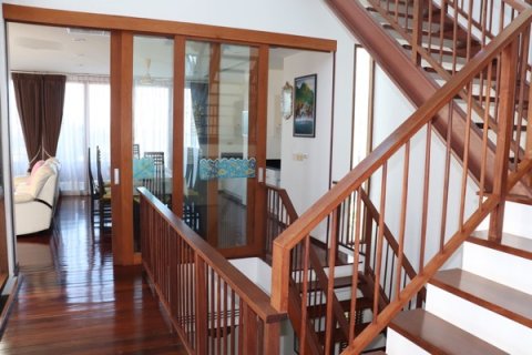 Villa in Pran Buri, Thailand 3 bedrooms № 168490 - photo 11