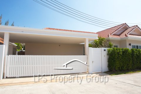 Villa in Hua Hin, Thailand 3 bedrooms № 168489 - photo 6