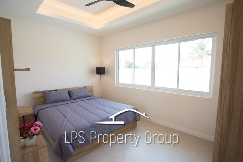 Villa in Hua Hin, Thailand 3 bedrooms № 168489 - photo 4