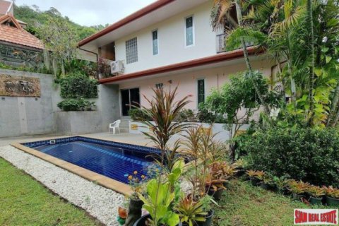 Villa à Chalong, Thaïlande 5 chambres № 194225