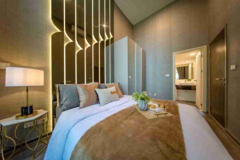 Condo in Bangkok, Thailand, 2 bedrooms № 183737 - photo 14