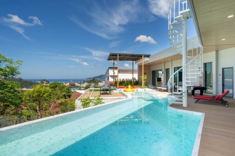 Villa in Kathu, Thailand 5 bedrooms № 136673 - photo 2