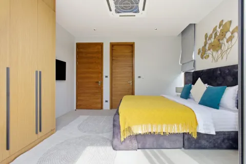 House in Bang Tao, Thailand 3 bedrooms № 177834 - photo 21
