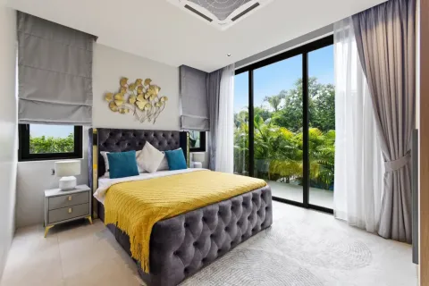 House in Bang Tao, Thailand 3 bedrooms № 177834 - photo 19