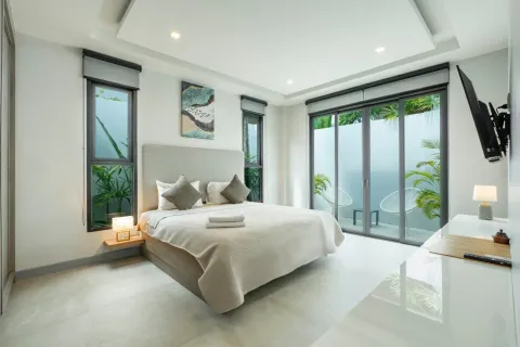House on Layan Beach, Thailand 4 bedrooms № 177833 - photo 11