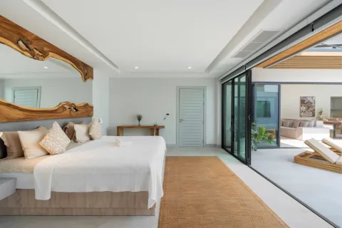 House on Layan Beach, Thailand 4 bedrooms № 177833 - photo 13