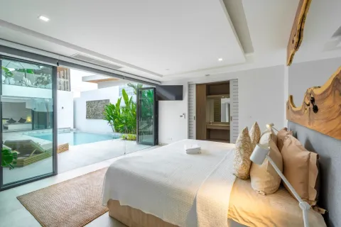 House on Layan Beach, Thailand 4 bedrooms № 177833 - photo 9