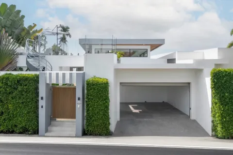 House on Layan Beach, Thailand 4 bedrooms № 177833 - photo 25