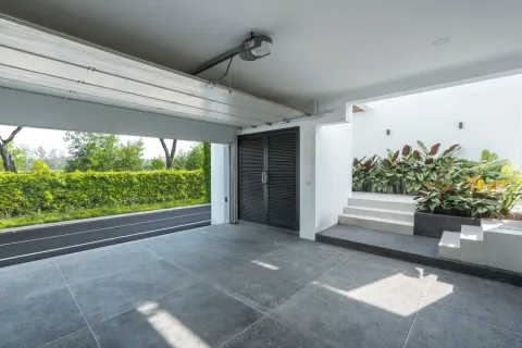 House on Layan Beach, Thailand 4 bedrooms № 177833 - photo 24