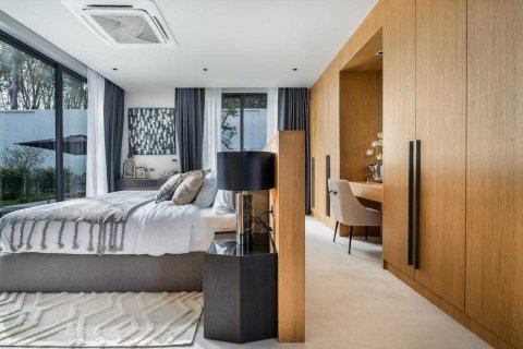 House in Bang Tao, Thailand 3 bedrooms № 177832 - photo 23