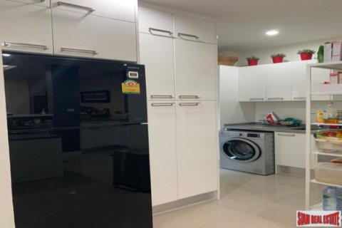 House in Pattaya, Thailand 3 bedrooms № 193878 - photo 3