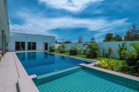 Дом в Банг Ламунге, Таиланд с 3 спальнями  № 74386 - фото 2