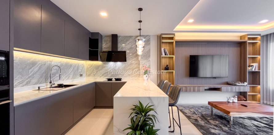 Condo in Pattaya, Thailand, 3 bedrooms  № 172603