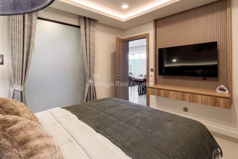 Condo in Pattaya, Thailand, 3 bedrooms  № 172603 - photo 9