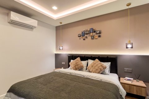 Condo in Pattaya, Thailand, 3 bedrooms  № 172603 - photo 8