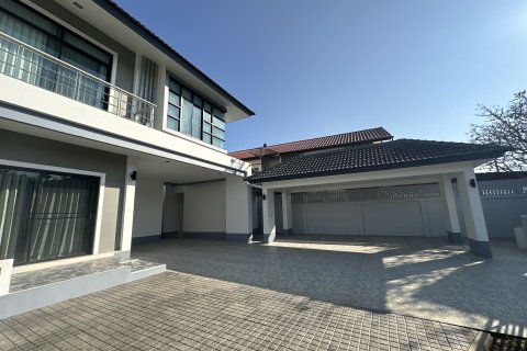 Maison à San Sai, Thaïlande 4 chambres № 167296 - photo 6