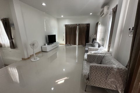 Maison à San Sai, Thaïlande 4 chambres № 167296 - photo 2