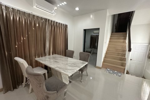 Maison à San Sai, Thaïlande 4 chambres № 167296 - photo 14