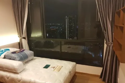 Condo à Bang Sue, Bangkok, Thaïlande, 2 chambres  № 171180 - photo 4