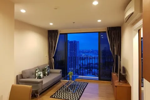 Condo à Bang Sue, Bangkok, Thaïlande, 2 chambres  № 171180