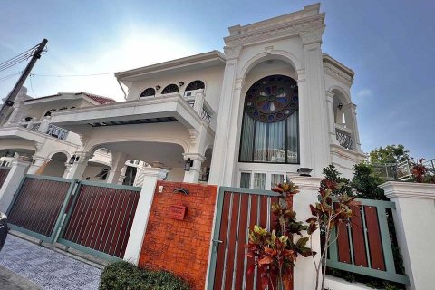 House in Phuket, Thailand 4 bedrooms № 171183