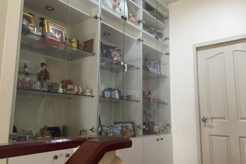 Дом в Лат Пхрау, Бангкок, Таиланд с 7 спальнями  № 155828 - фото 9