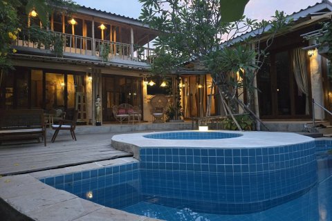 Коммерческая недвижимость в Хуа Хине, Таиланд  № 155834 - фото 2