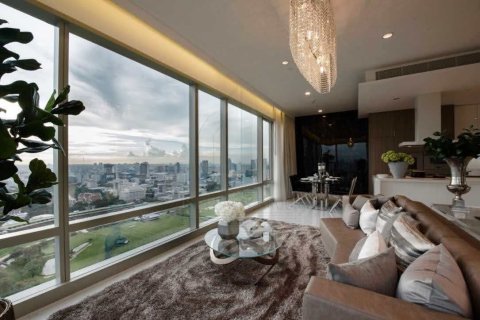 Duplex in Pathum Wan, Bangkok, Thailand 2 bedrooms № 154468 - photo 1
