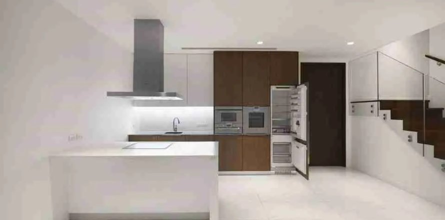 Condo in Bangkok, Thailand, 2 bedrooms  № 180958