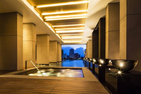 Condo in Bangkok, Thailand, 2 bedrooms  № 180958 - photo 18