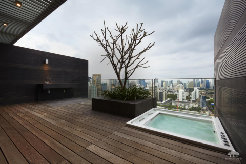 Condo in Bangkok, Thailand, 2 bedrooms  № 180958 - photo 2