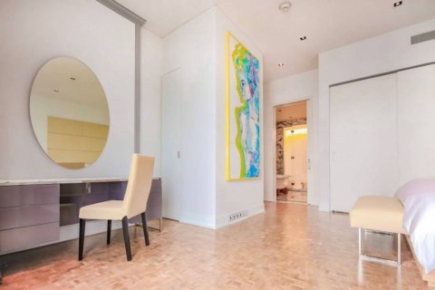 Condo in Bangkok, Thailand, 2 bedrooms  № 180960 - photo 7