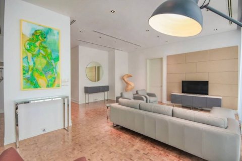 Condo in Bangkok, Thailand, 2 bedrooms  № 180960 - photo 3