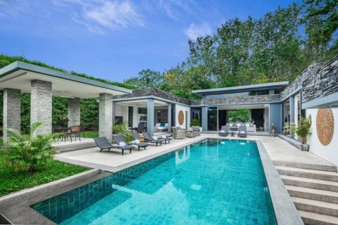 House in Phuket, Thailand 4 bedrooms № 180954