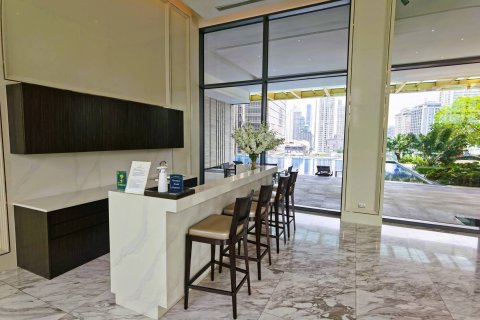 Condo in Bangkok, Thailand, 2 bedrooms  № 180384 - photo 23