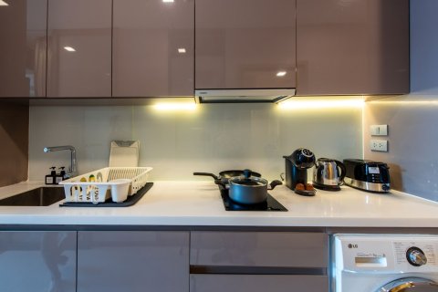 Studio dans le Condo à Watthana, Bangkok, Thaïlande  № 146192 - photo 16