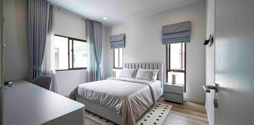 Casa de 4 dormitorios en Bangkok, Tailandia № 220662