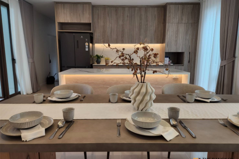Casa de 4 dormitorios en Bangkok, Tailandia № 220662 - foto 8