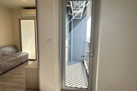 Студия в кондо в Бангкапи, Бангкок, Таиланд № 155924 - фото 9