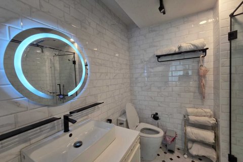 Студия в кондо в Ваттхане, Бангкок, Таиланд № 155920 - фото 15