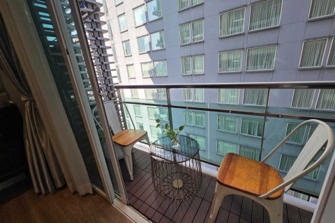 Студия в кондо в Ваттхане, Бангкок, Таиланд № 155920 - фото 23