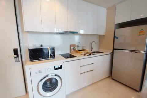 Condo in Sathon, Bangkok, Thailand, 2 bedrooms  № 167792 - photo 4