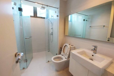 Condo in Sathon, Bangkok, Thailand, 2 bedrooms  № 167792 - photo 13