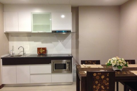 Кондоминиум с 2 спальнями в Хуай Кванге, Бангкок, Таиланд № 167791 - фото 2