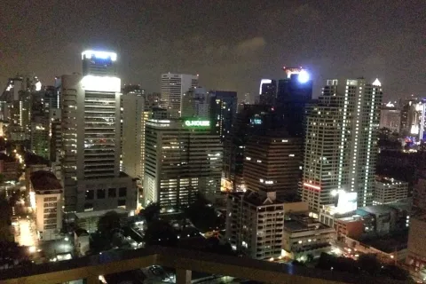 Кондоминиум с 2 спальнями в Хуай Кванге, Бангкок, Таиланд № 167791 - фото 3