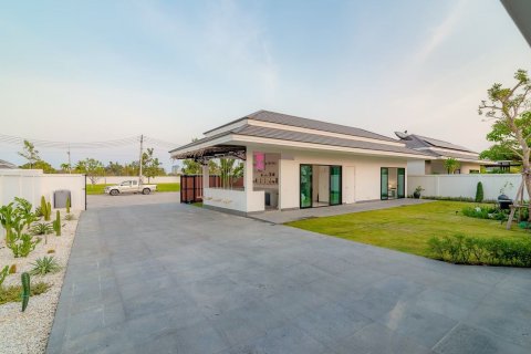 Вилла в Ча-аме, Таиланд с 5 спальнями  № 167797 - фото 2