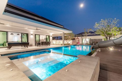 Villa à Cha-am, Thaïlande 5 chambres № 167797