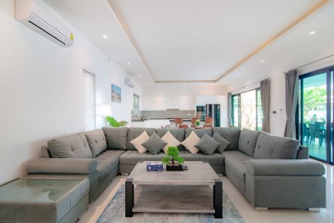 Вилла в Ча-аме, Таиланд с 5 спальнями  № 167797 - фото 30